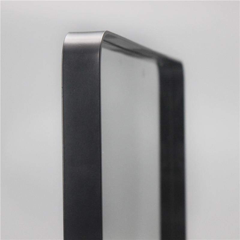 مرآة حمام مستطيلة الشكل بإطار من الحديد العميق